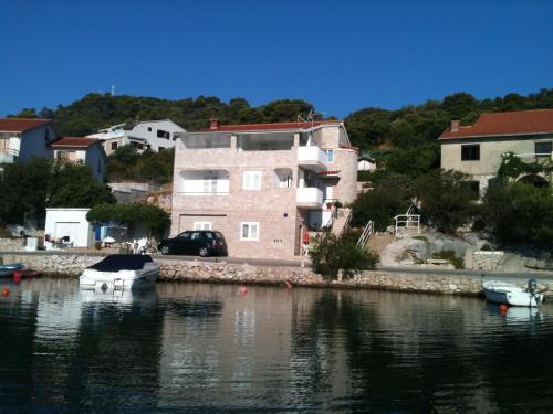  Apartments Victoria in Lastovo