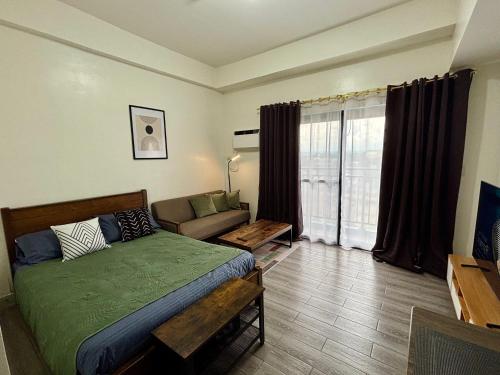 Minimalist studio unit