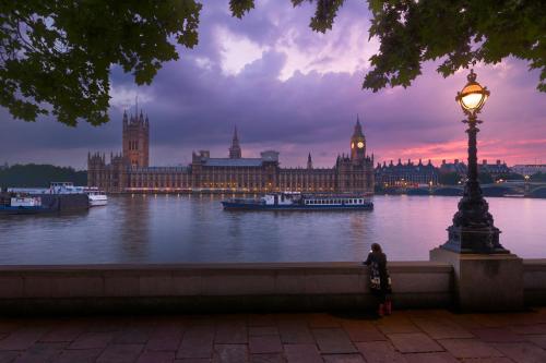 2 Bedroom City Retreat next to Regents Park - image 11