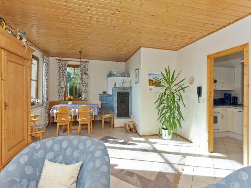 Holiday home in the Knullgebirge with balcony in Neuenstein