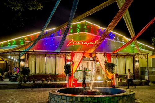 Amrapali Cottage and Restaurant Pvt Ltd in พุฒวัล