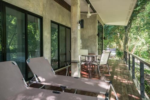 Photharam126 Resort