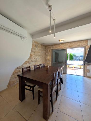 עלמא אירוח בגליל לציבור הדתי in Kfarhošena