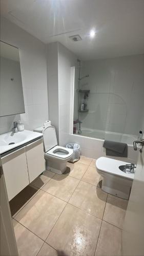 Habitacion mediana in Santa Coloma de Gramenet