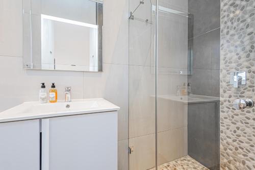 Dalton's Langebaan 6-sleeper - image 5