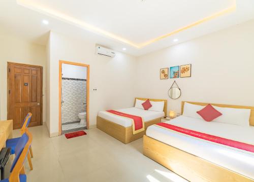 HS Hotel - image 2
