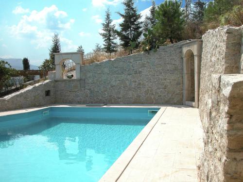 Villa in Crete with Private Pool & Views, Áyios Síllas (photo 6)