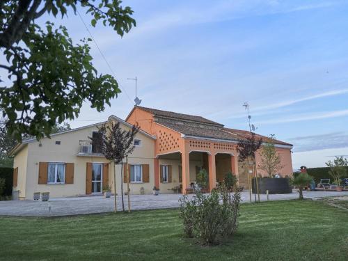  Holiday countryside home with swimming pool, sauna Less than 20km from the sea in Santa Margherita
