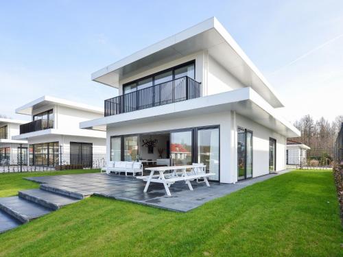  Luxury villa on the waterfront with jetty in Zeewolde
