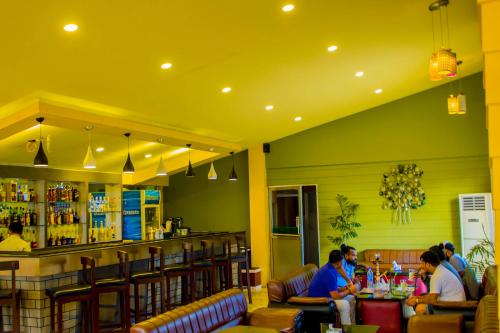 Amrapali Cottage and Restaurant Pvt Ltd in พุฒวัล