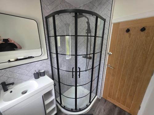 House - Sleeps 4 - Parking - Garden - City Centre, Лидс (фото 6)