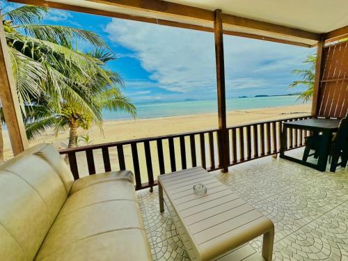 The Scenery Beach Resort - 발코니/테라스