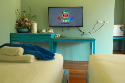 room detail thumbnail 1