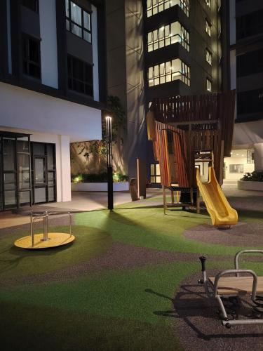 Comfy Damansara PJ Condo 3BR 2Carpark - image 10