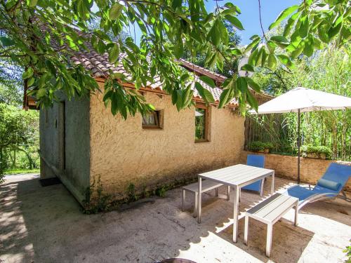 Cottage in Bourgnac with Whirlpool