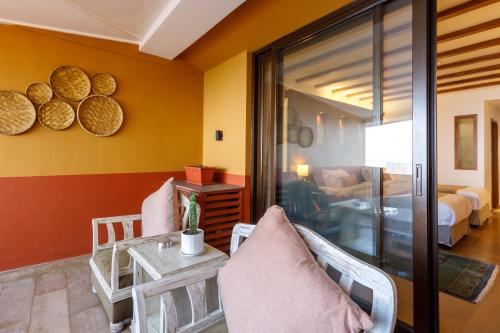 Deluxe Premium Room Heritage Wing - 10% discount on Spa & 10% discount on Airport transfers one-way