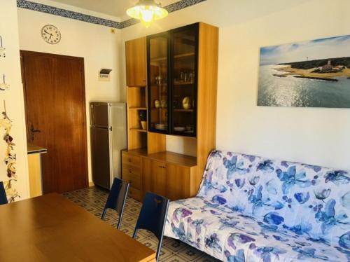 Sunny apartment with balcony-Beahost