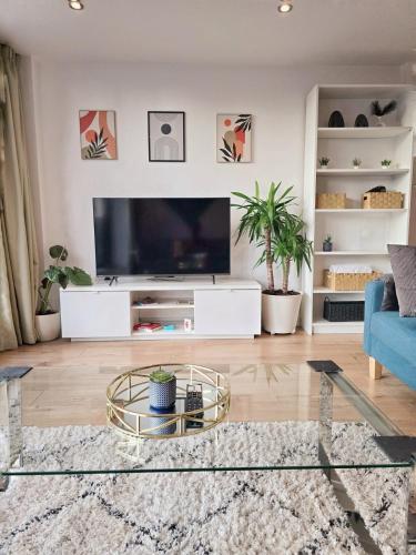 Sky View Balcony Suite - Parking & Panoramic Views, Leeds (Foto 8)