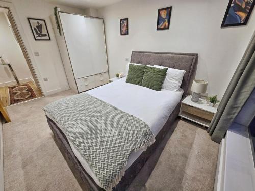 Sky View Balcony Suite - Parking & Panoramic Views, Leeds (Foto 10)