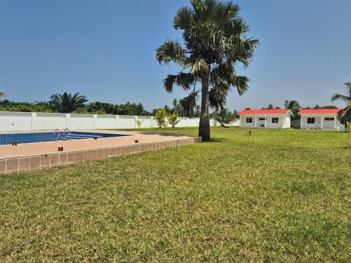 Cushnie Resort & Spa Ltd in Ada Foah