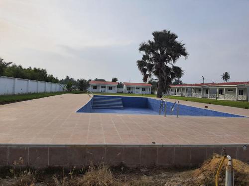 Cushnie Resort & Spa Ltd in Ada Foah