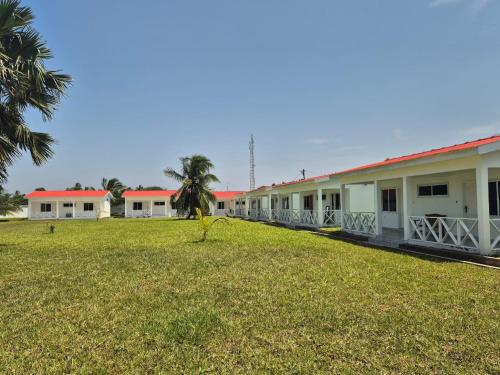 Cushnie Resort & Spa Ltd in Ada Foah