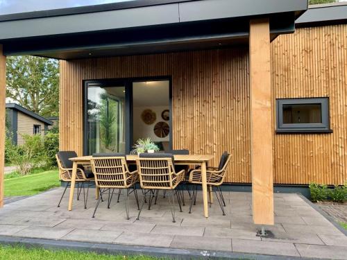 balkon/taras, Holiday home near market in Schagen