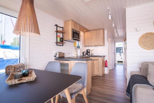 Kitchen, Hausboot Schatzkiste in Fehmarnsund