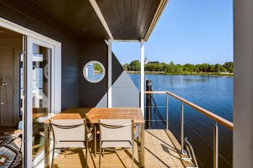 Hausboot TreibGut in Fehmarn, Deutschland