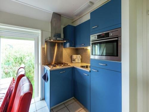 מטבח, Peaceful Holiday Home in Dongeradeel