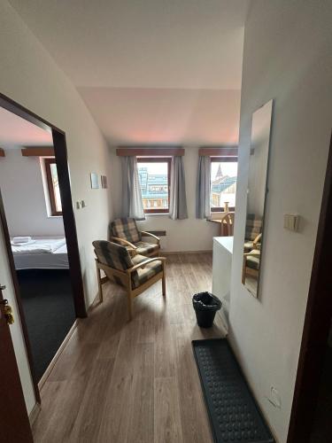 3 twin beds