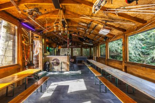 4 Évszak Hegyihotel (4 Evszak Hegyihotel) in มาตราฮาซา