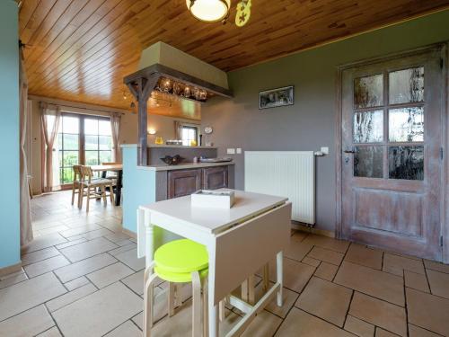 Magnificent Villa in Brisy with Sauna Roofed