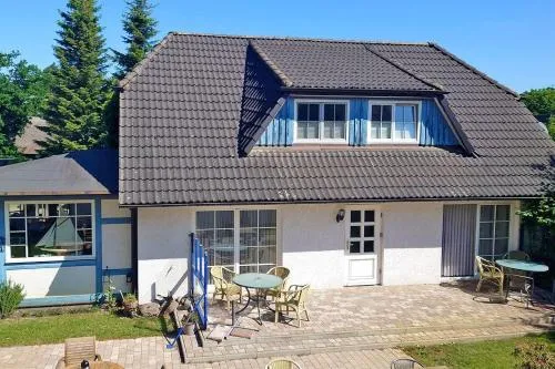 Haus Kleist Wohnung 2 (links) in Prerow, Deutschland