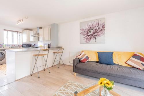 Silver Grove in Hartshill