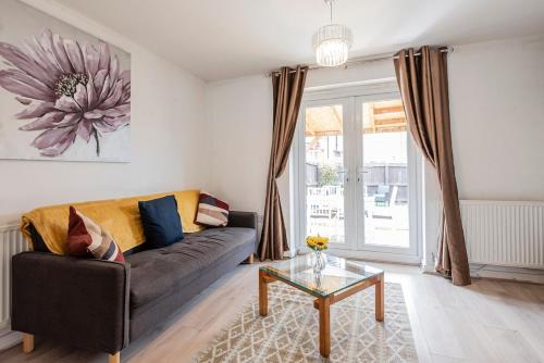 Silver Grove in Hartshill