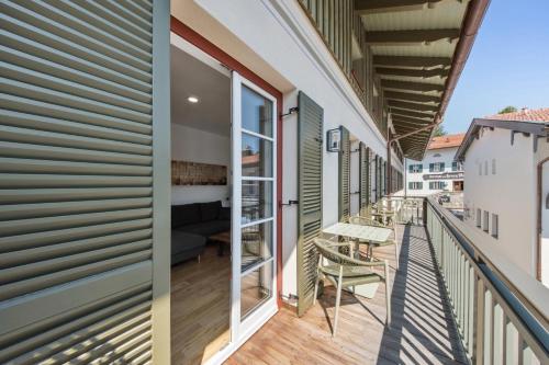 陽台/露台, Vaicun Stays - Stilvolle Apartments am Tegernsee in 特格爾恩湖畔格蒙德