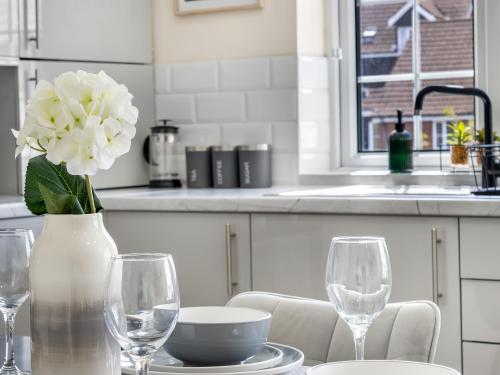 Lavish 1 Bedroom Apartment