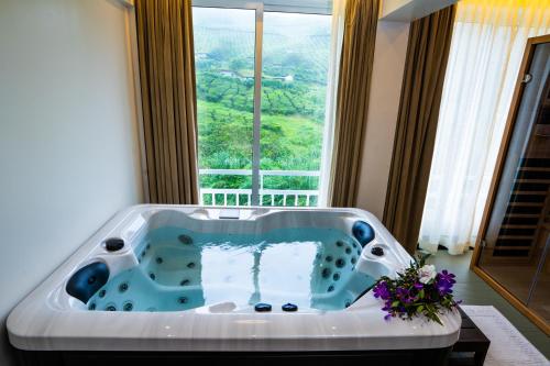 โฮเทล C7 มุนนาร์ (Hotel C7 Munnar) in นุลลาตันนี
