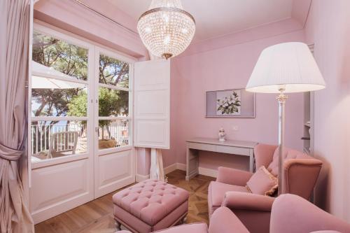 索伦托 Domus Florum Sorrento 4星级 酒店 套房