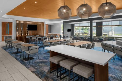 SpringHill Suites by Marriott Idaho Falls - image 8
