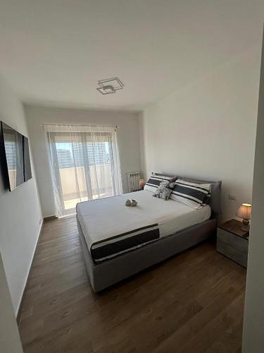  Red Sky Apartment - Porta di Roma by GHOR in Rom