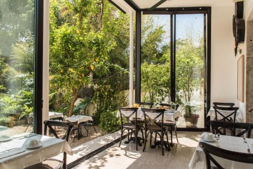 Casa do Barao – Lisbon, NY