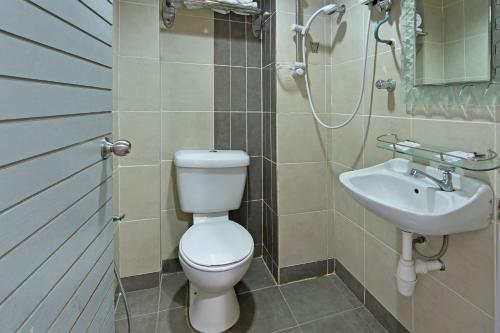 Super OYO 90780 J Hotel Bukit Bintang, Kuala Lumpur (photo 9)