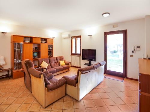  Villa in Marche with Private Pool in Tavullia