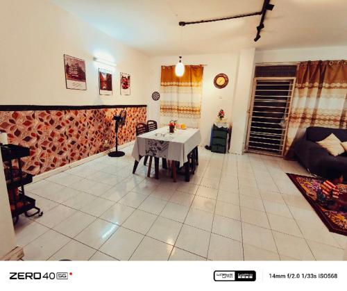 Homestay D'Lapang Near KLIA Sepang near Mitsui Outlet Park Klia Sepang