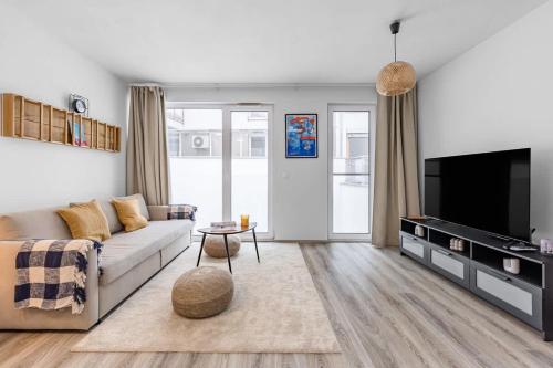 Modern and Cozy flat with Balcony, Bratislava