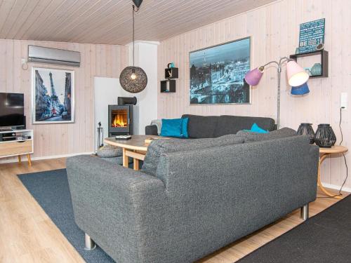 6 person holiday home in Ebeltoft-By Traum in Oer Strand