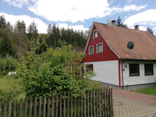 Charmante Harzer Doppelhaushälfte in Kamschlacken, Deutschland
