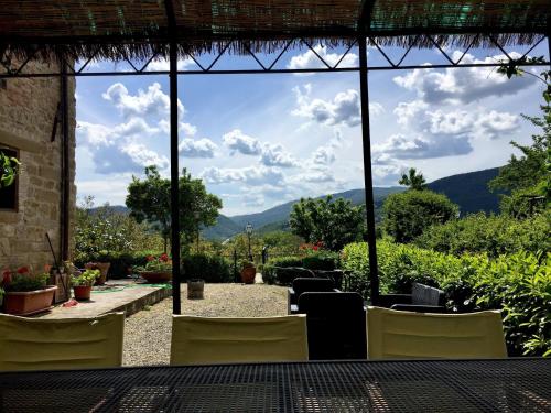 Dārzs, Rustic Comfort with Modern Touch in Monterchi